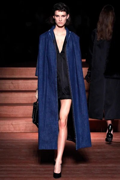 Look 34